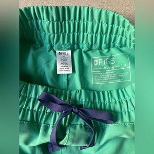 Figs - Surgical Green. High Wasted Joggers